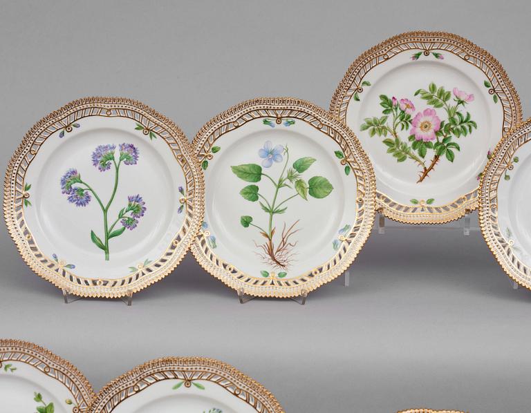 A part Royal Copenhagen 'Flora Danica' dessert service, Denmark, 20th Century. (15 pieces).
