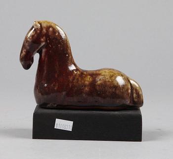 FIGURIN, stengods, Ulla och Gustav Kraitz, Fogdarp, Flörslövsholm, sign U Kraitz.