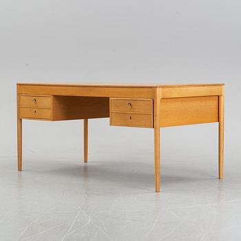 Yngvar Sandström, an oak desk, AB Seffle Möbelfabrik, second half of the 20th century.