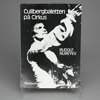 RUDOLF NUREYEV (1938-1993), autograf på informationsblad, Cullbergbaletten på Cirkus, Riksteatern 1981.