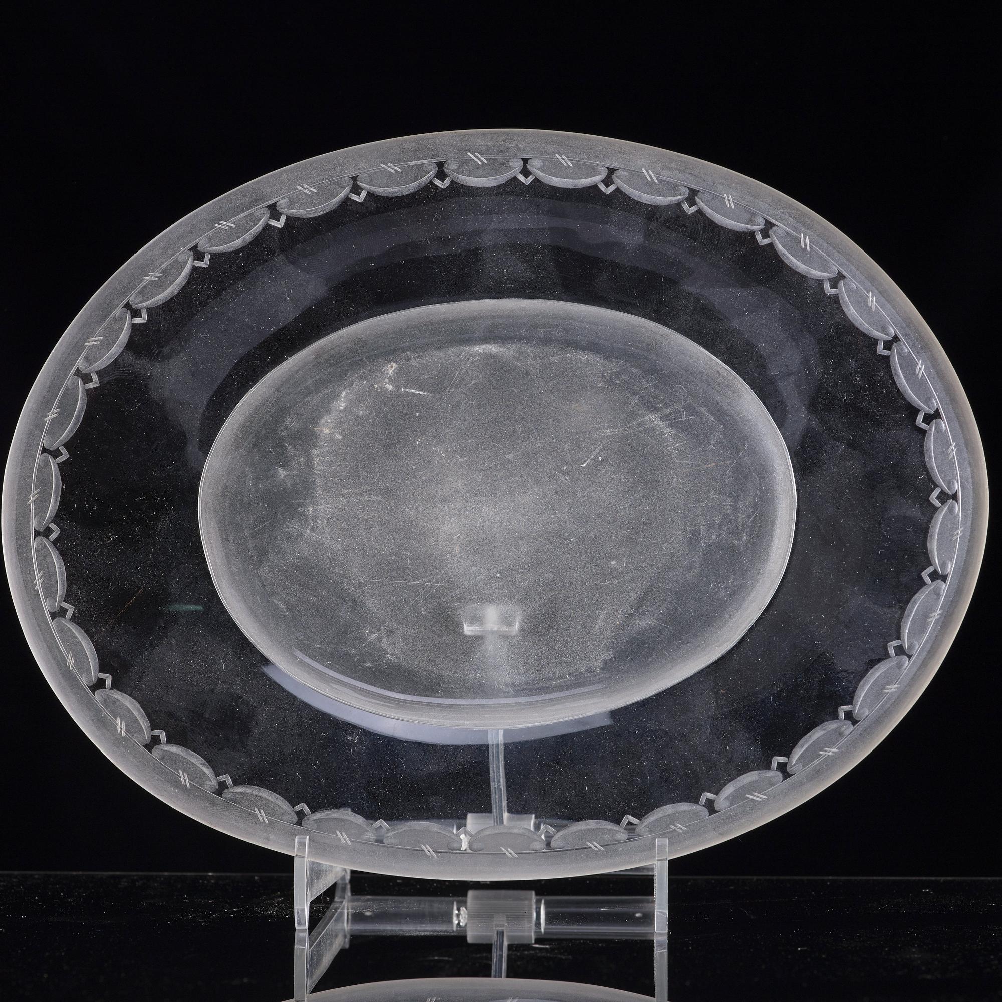 Simon Gate, an engraved bowl, Orrefors 1930. engraved by Arthur Diessner.