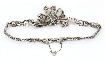COLLIER, silver med pastestenar, 1900-talets första hälft. Vikt ca 62g.
