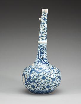 FLASKA, porslin. Ming dynastin, Chenghua (1465-87).