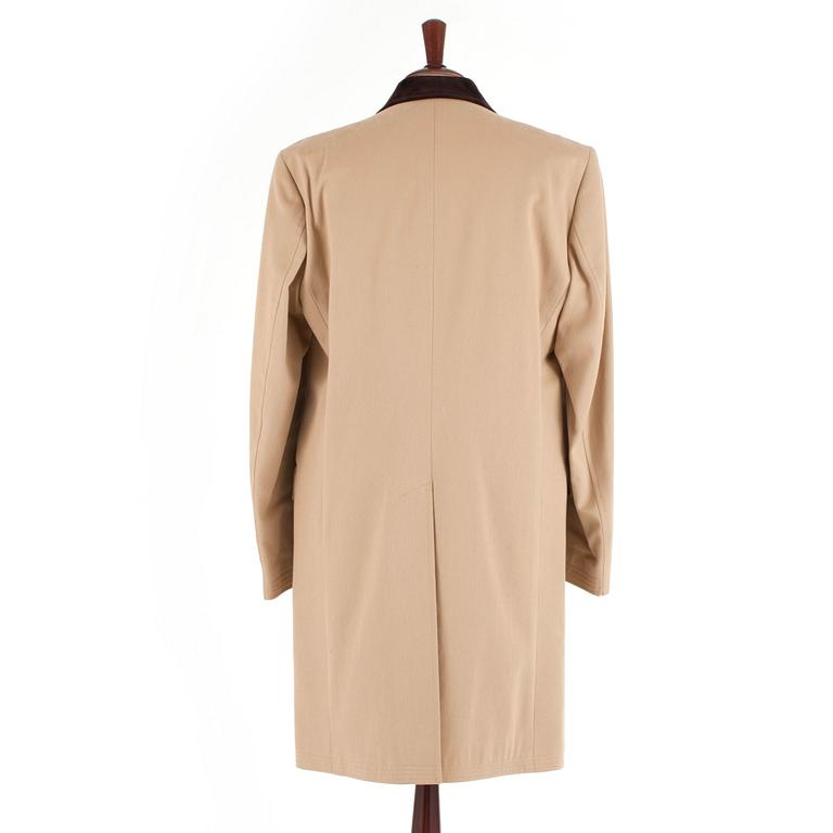 PARK HOUSE, a beige cotton mens coat. Size 54.