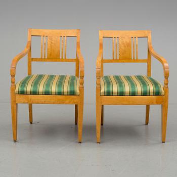 KARMSTOLAR, ett par, Karl-Johan stil, 1920-tal.