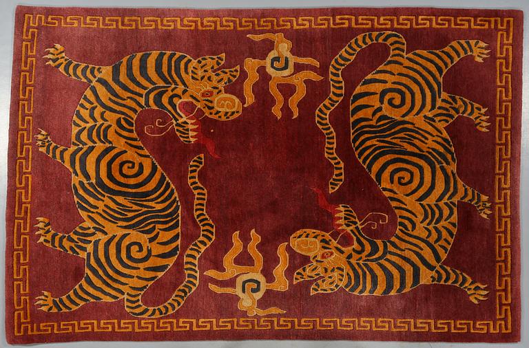 MATTA, Kina, 1900-talets andra hälft, ca 246 x 165 cm.