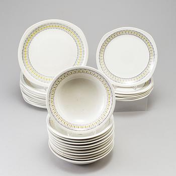 A 31 piece tableware set by Helmer Ringström, Gefle/Upsala Ekeby.