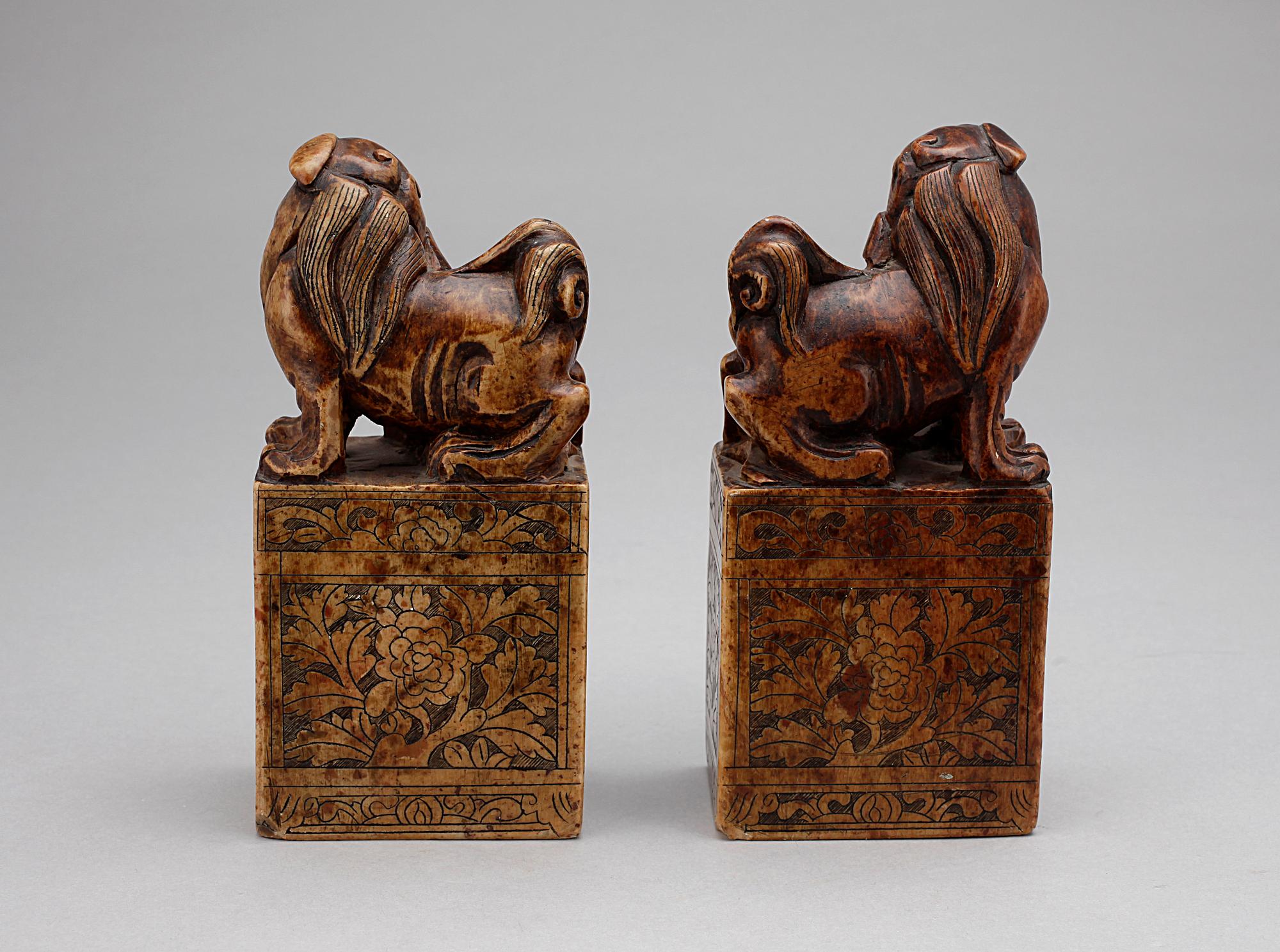 SIGILL, ett par, soapstone, 1700-tal.