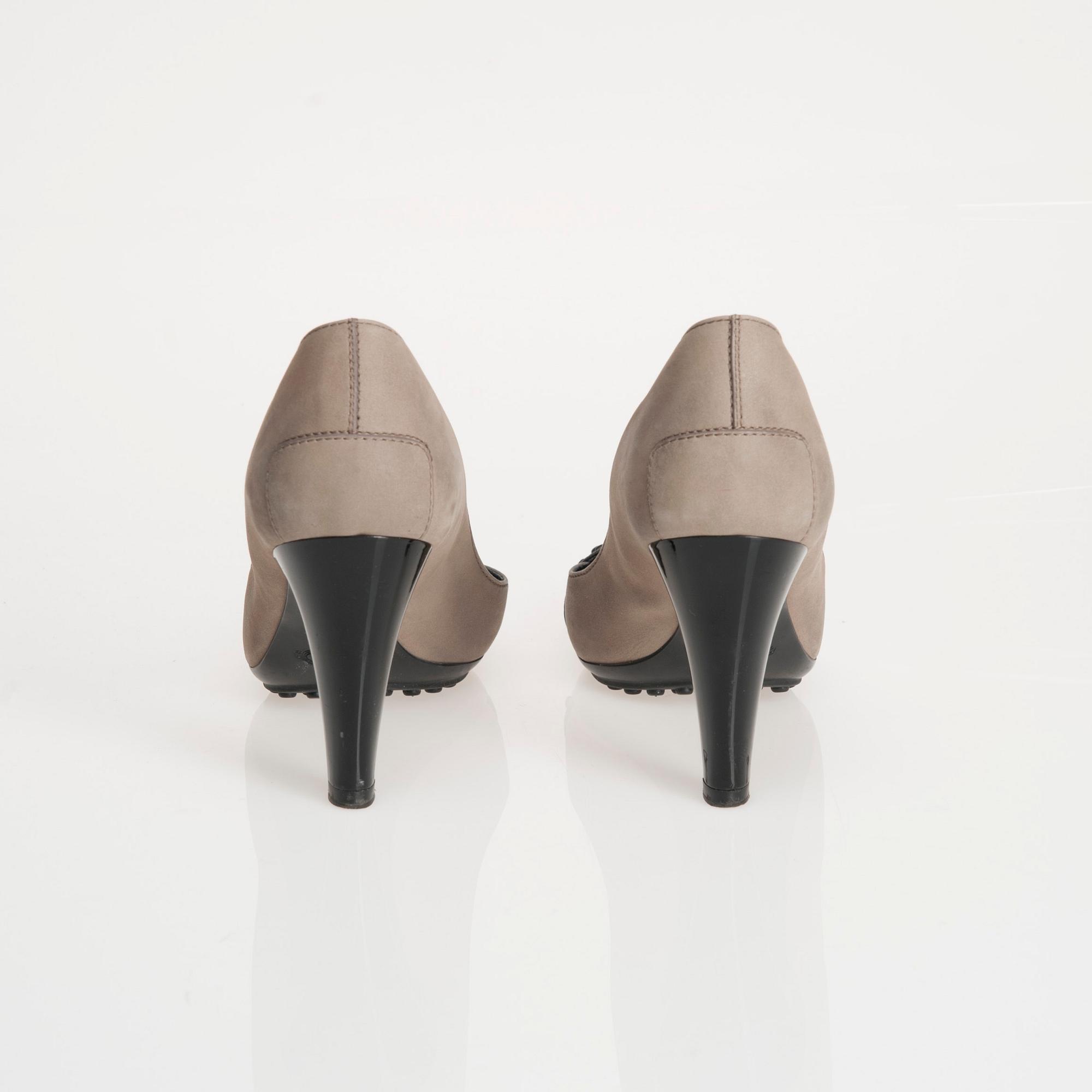 SKOR, Tod's.