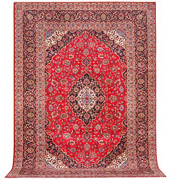 A Keshan carpet, c. 363 x 254 cm.