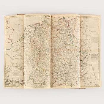 Atlas with 32 engraved maps.