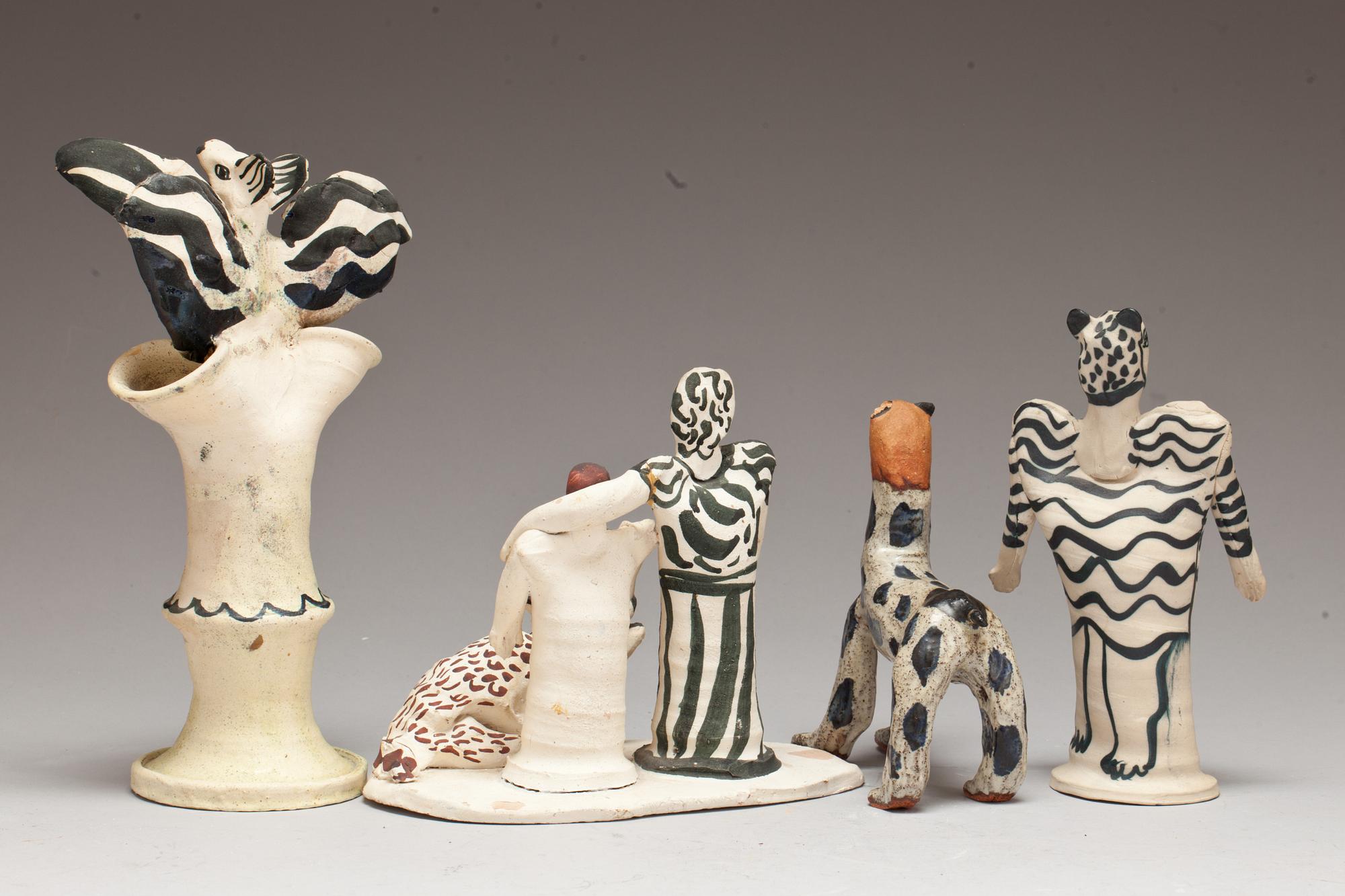 FIGURINER, 4 st, keramik, Ulrica Hydman-Vallien, signerade.