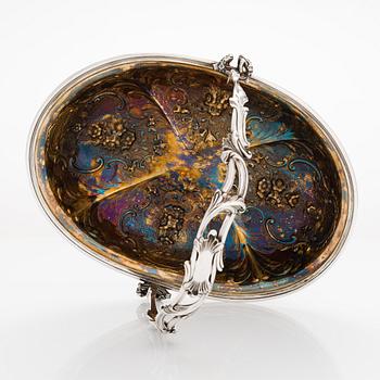 Carl Johan Tegelsten, Leipäkori, hopeaa ja kullattua hopeaa, Pietari, Venäjä 1845.