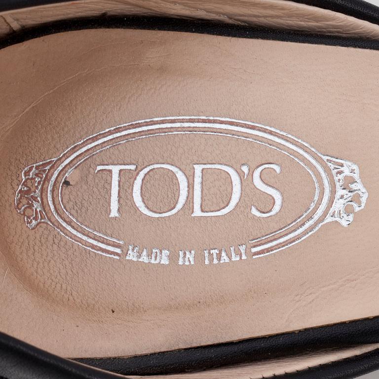 SKOR, Tod's.