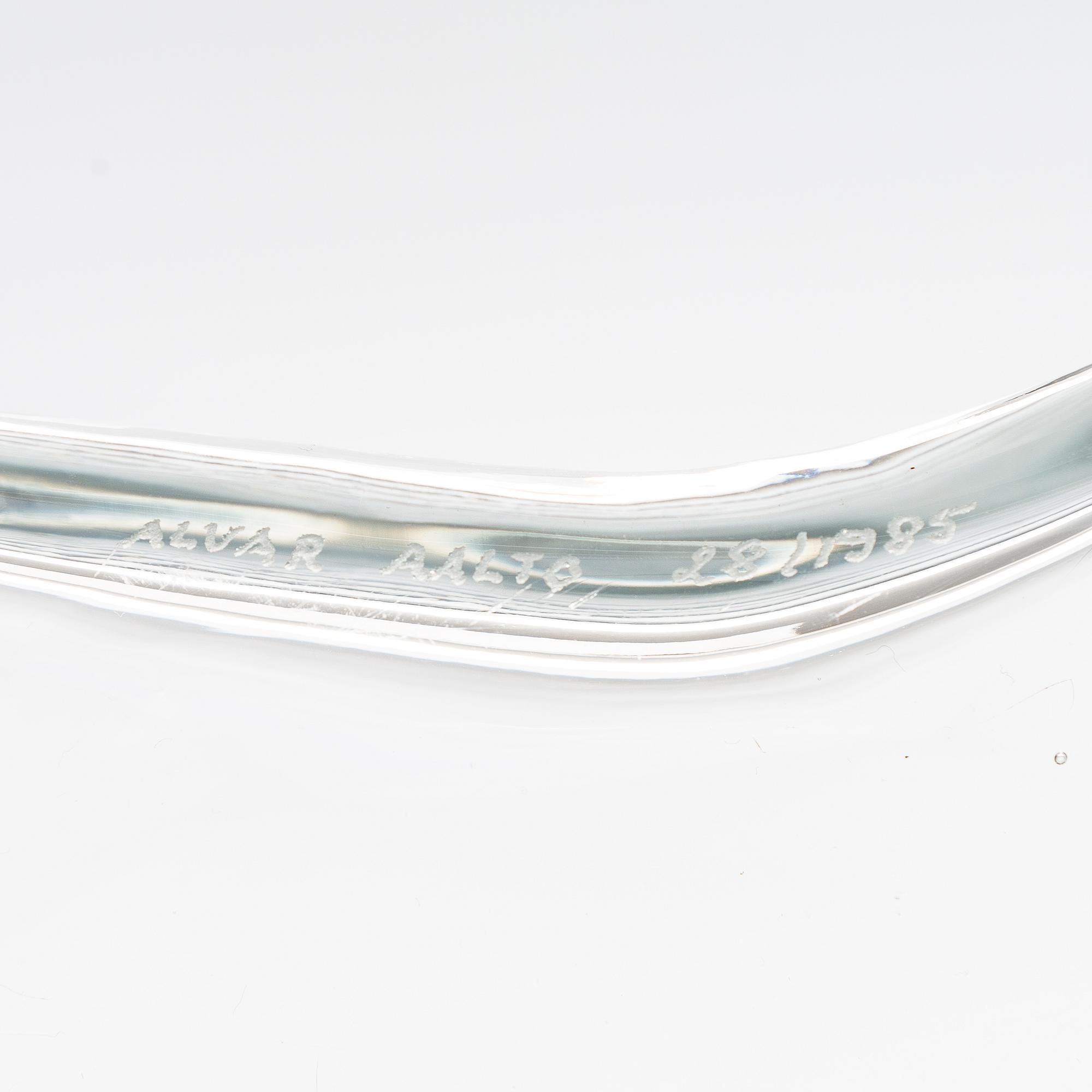 Alvar Aalto,  maljakko, malli 3031, signeerattu Alvar Aalto 28/1985.