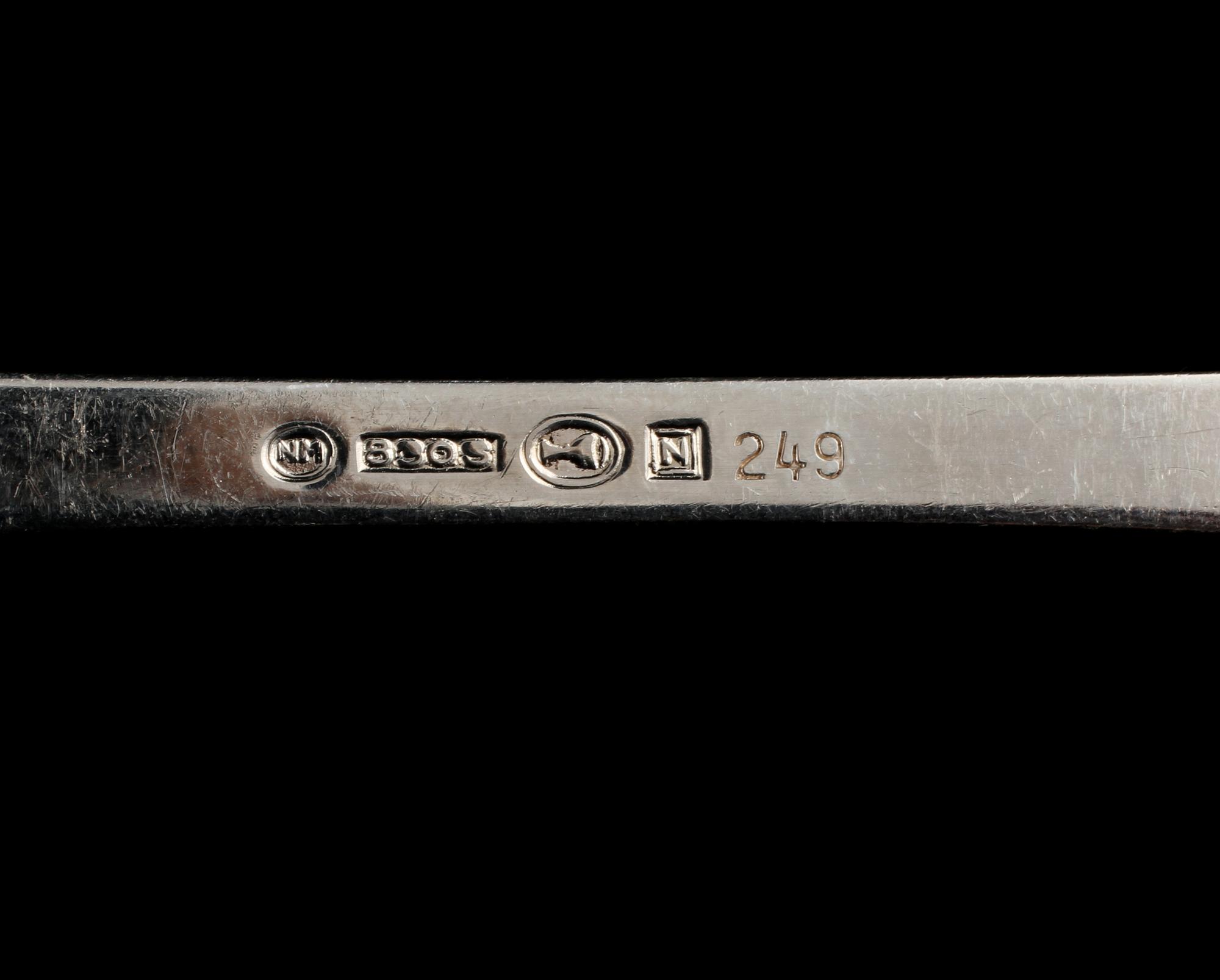 PARTI BESTICK, 38 st, silver, 1700/1800/1900-tal. Vikt ca. 784g.