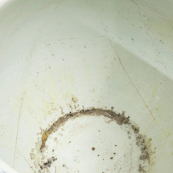 Ytterfoder, porslin, Kina, sen Qingdynasti.