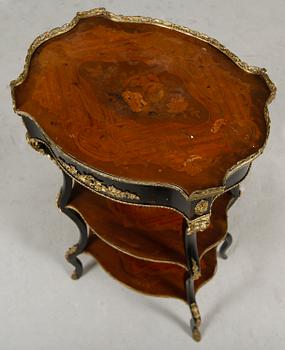 ÉTAGÈRE, sent 1800-tal.