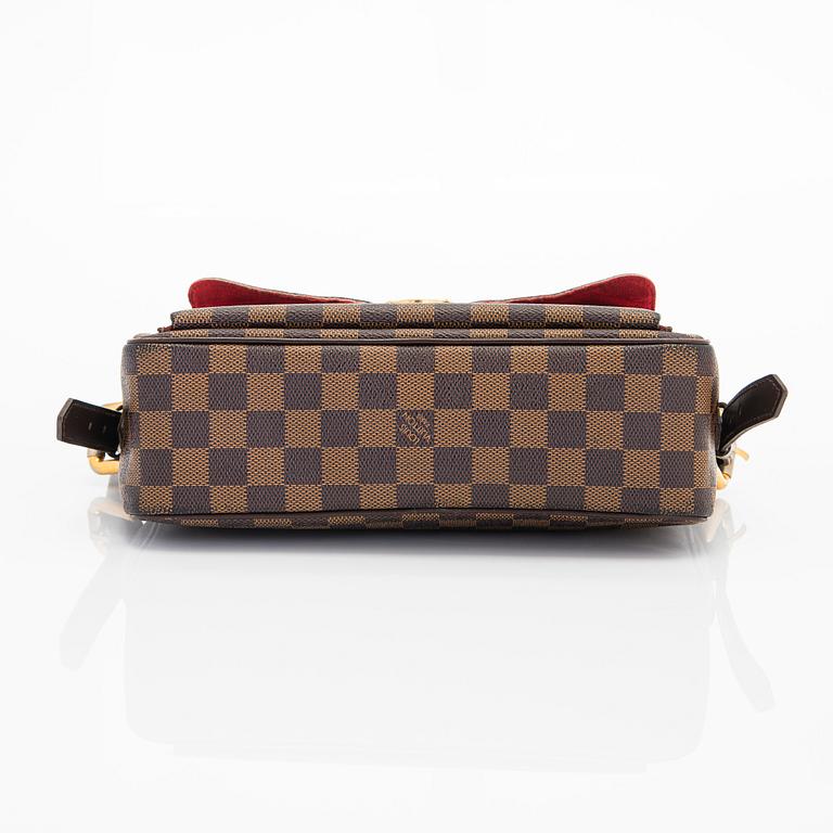 Louis Vuitton, a Damier Ebene 'Ravello GM' bag.