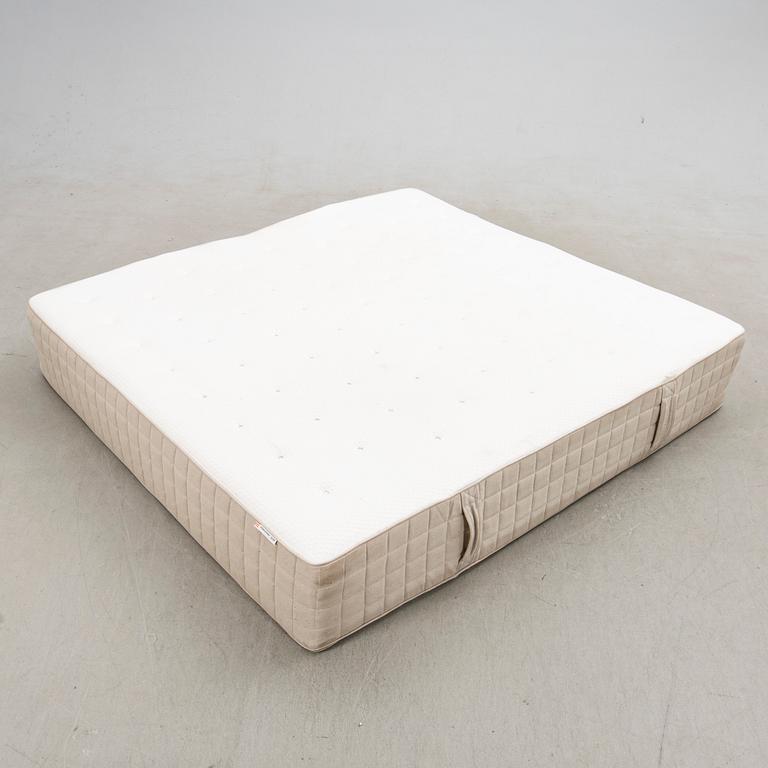 Morten Georgsen, bed "Element" for BoConcept 2000s.