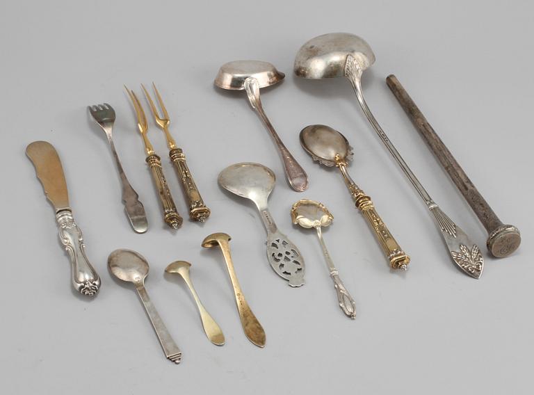 PARTI SILVER, 14 delar, 1800/1900-tal, total vikt 690 gram.
