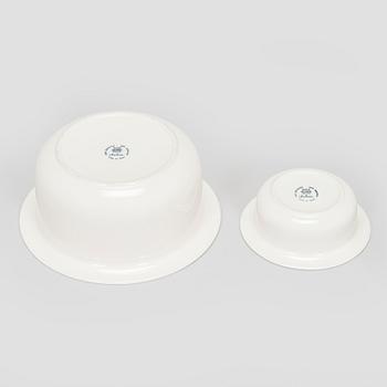 Inkeri Leivo, A 21-piece porcelain tableware set, 'Arctica' Arabia Finland.