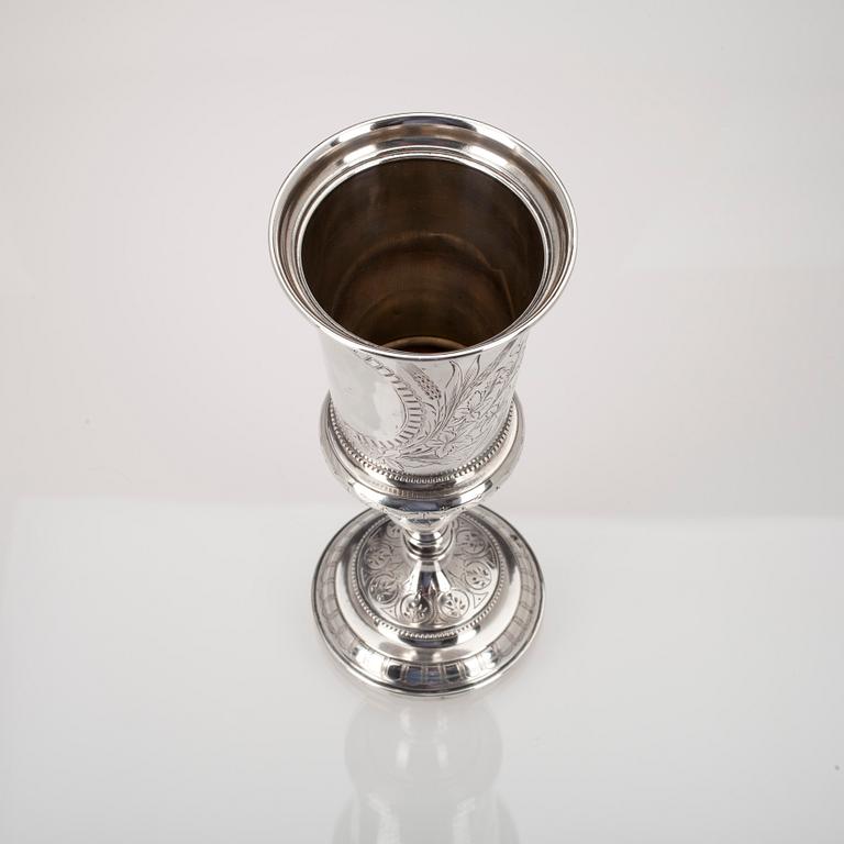 BÄGARE, 800 silver. Österrike-Ungern sent 1800-tal. Vikt 202 g.