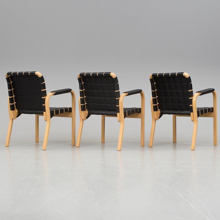ALVAR AALTO, KARMSTOLAR, tre st, modell 45, Artek, modellen formgiven 1947.
