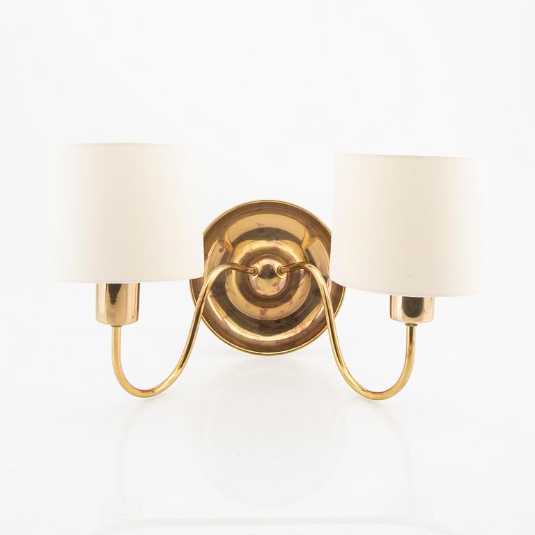 Josef Frank, a brass wall lamp model no 2565 firma Svenkt Tenn.