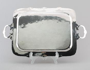 BRICKA, silver 925, svenska importstämplar, 1900-talets första hälft. Vikt ca 2863 g.