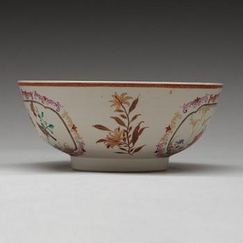 BÅLSKÅL, kompaniporslin. Qingdynastin, Qianlong (1736-1795).