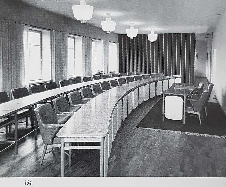 CARIN BRYGGMAN, NOJATUOLIPARI, Kirjopuu 1950-luku.