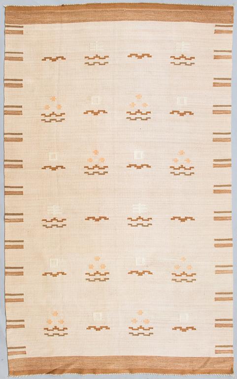 A 1930s Finnish flat weave carpet. Circa 310x195 cm.