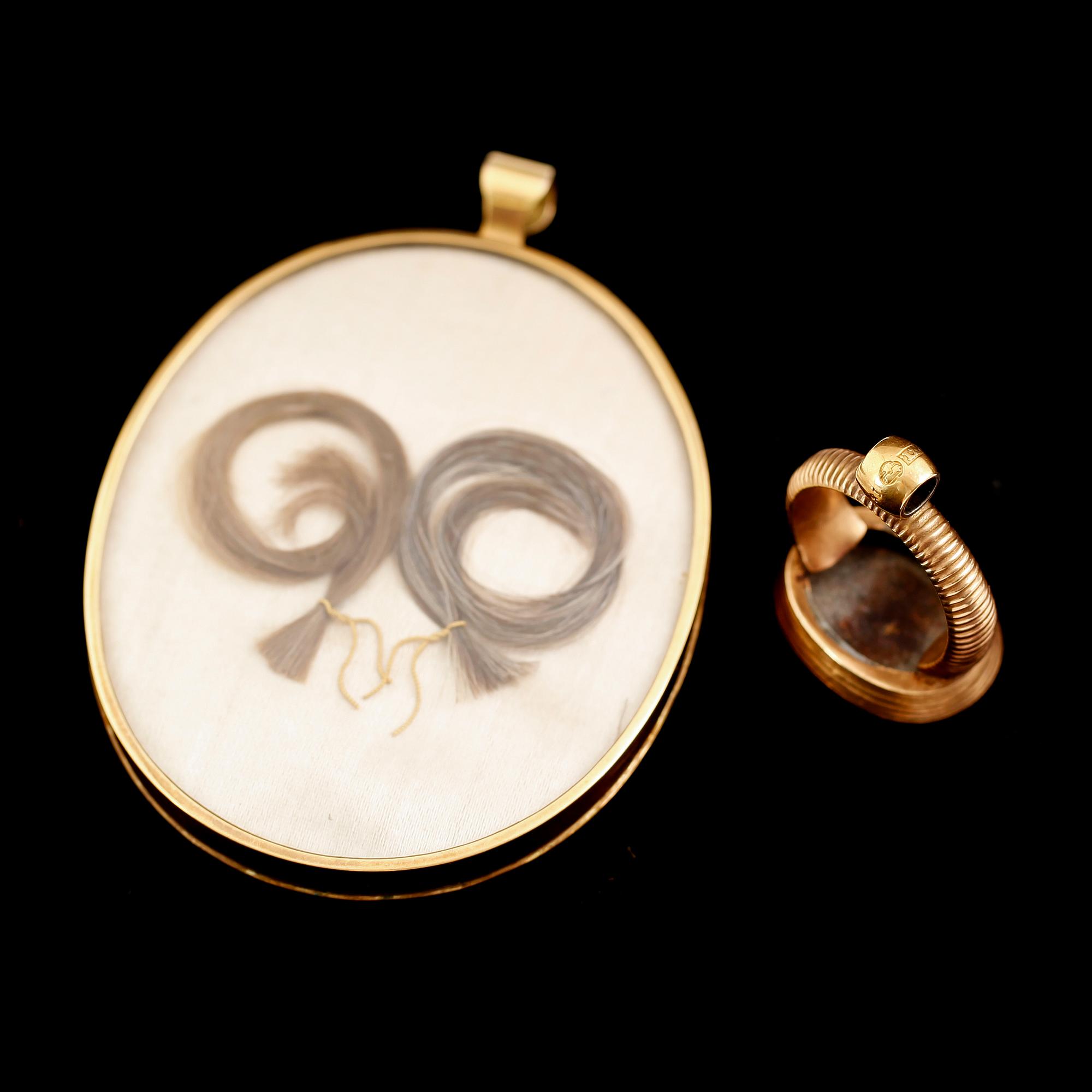 MINIATYR SAMT PETSCHAFT, 18 k guld, 1800-tal.