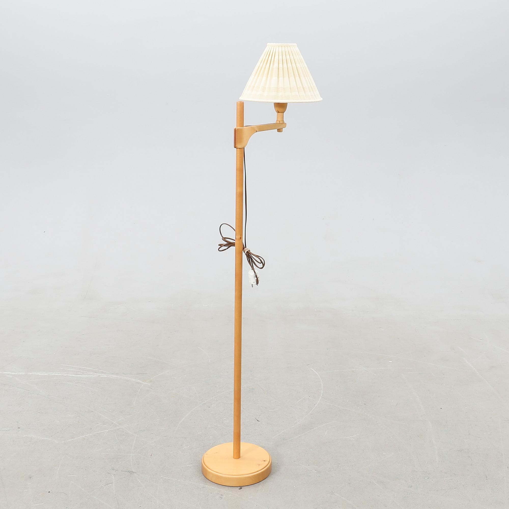 Carl Malmsten, golvlampa "Staken".