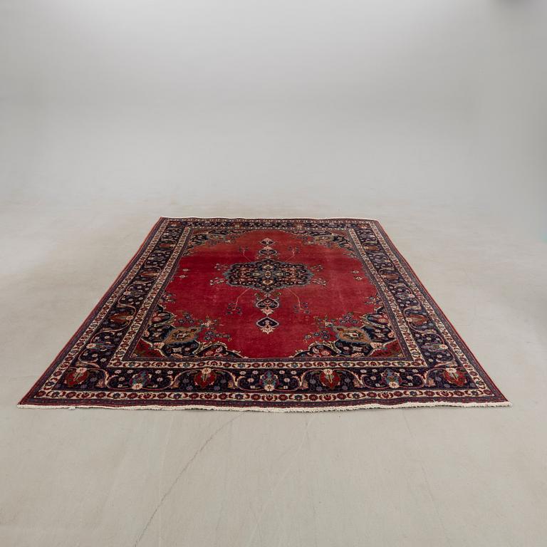 Tabriz rug, old, approximately 334x236 cm.
