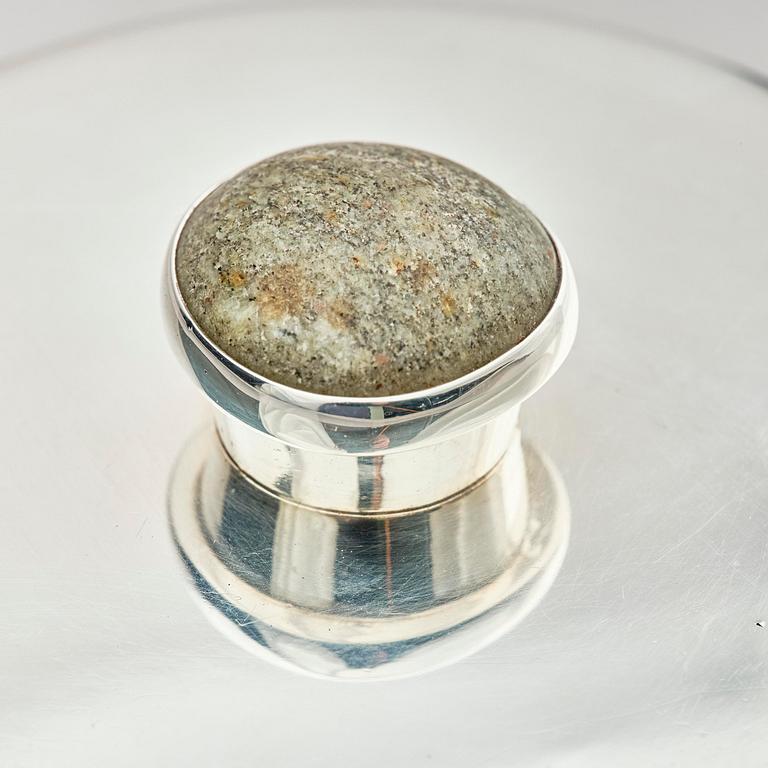 Lennart Larsson Guld AB, a Swedish silver butter box with lid and tray, Jönköping 1974.