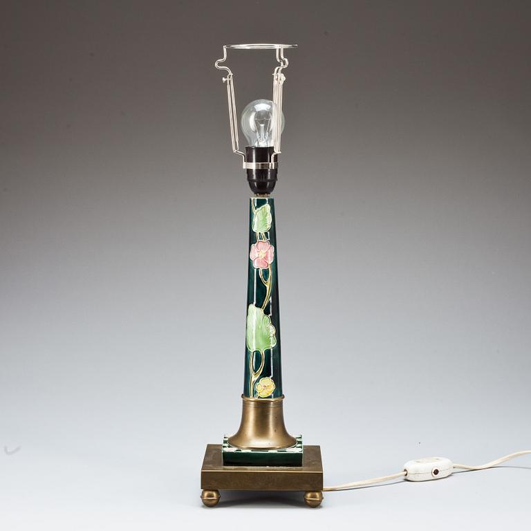 BORDSLAMPA, jugend. 1900-talets början.