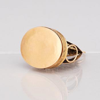 A gold musical fob seal. 19th Century.
