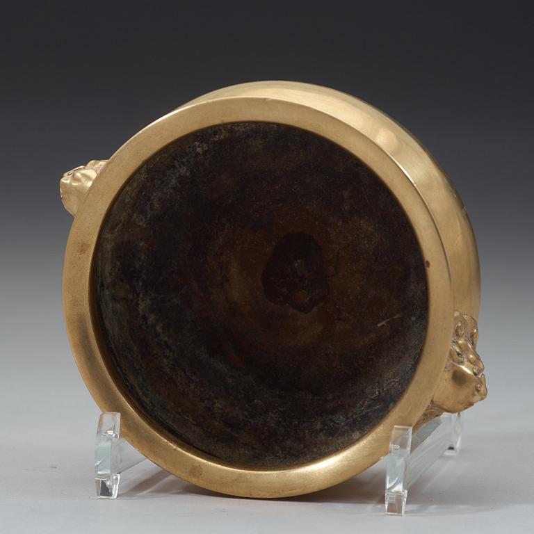 RÖKELSEKAR brons. Sen Ming-tidig Qing, 16/1700-tal.