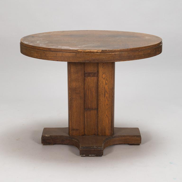 Eliel Saarinen, pöytä ja tuoleja, 4 kpl, Huonekaluliike Mikko Nupponen 1900-luvun alku.