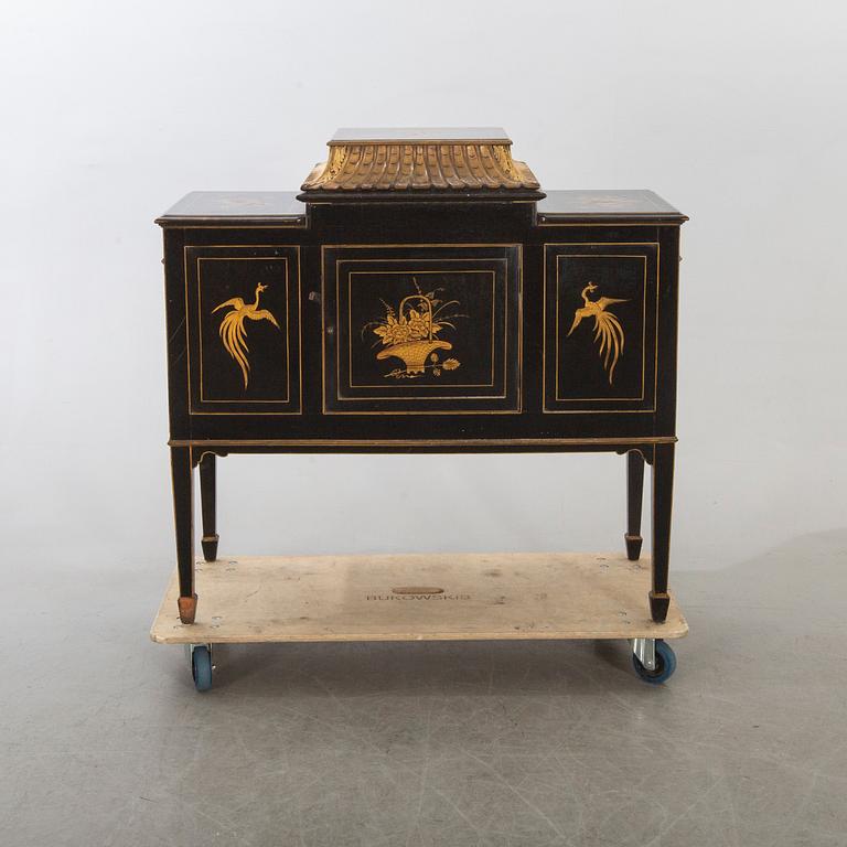 SIDEBOARD/MUSIKMÖBEL, 1900-talets första hälft.