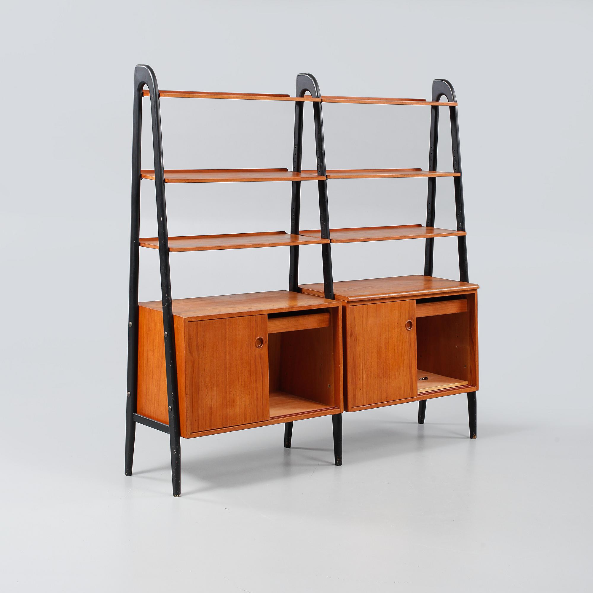 BOKHYLLA, 1900-talets mitt.