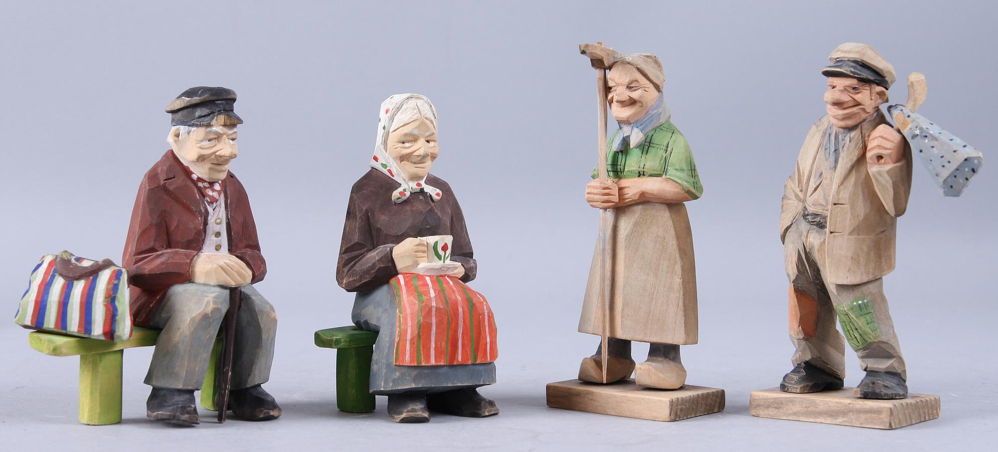 FIGURINER, 4 st, trä, varav 2 st sign Carl Johan Trygg 1944.