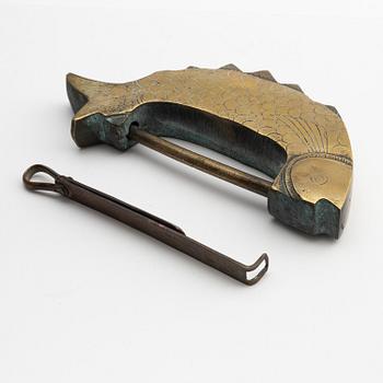 A Korean 'fish' lock (Ja Mool Tong), circa 1920.