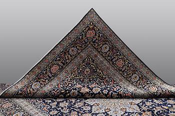 Matto, Kashan, ca                             402 x 307 cm.