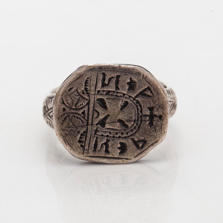 Merchant's ring, silver, 16th century.