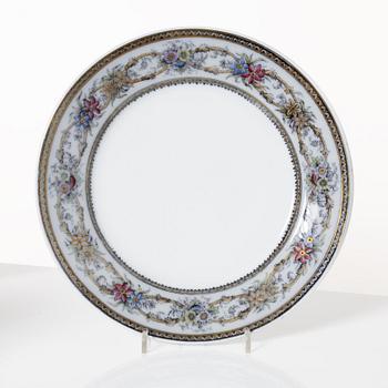Dinner service, 100 pieces, creamware, "Iris", Rörstrand, second half of the 20th Century.