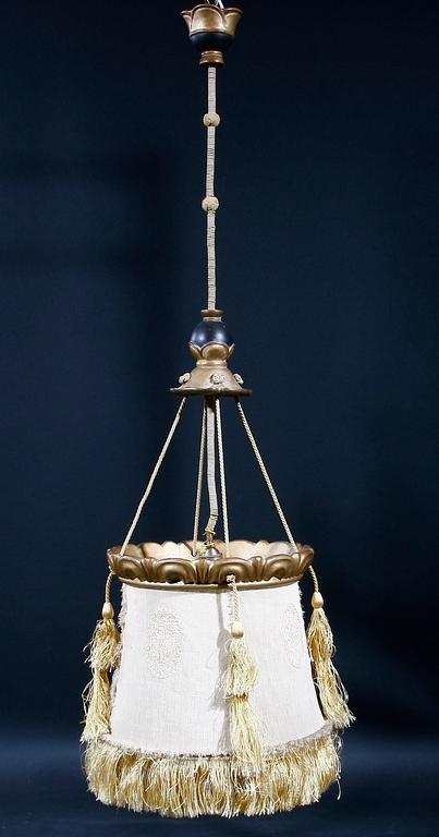 TAKLAMPA, trä/tyg, troligen Italien, 1900-talets mitt.