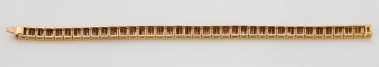 Van Cleef et Arpels armband 18K guld med baguetteslipade diamanter "Bracelet Baguette".